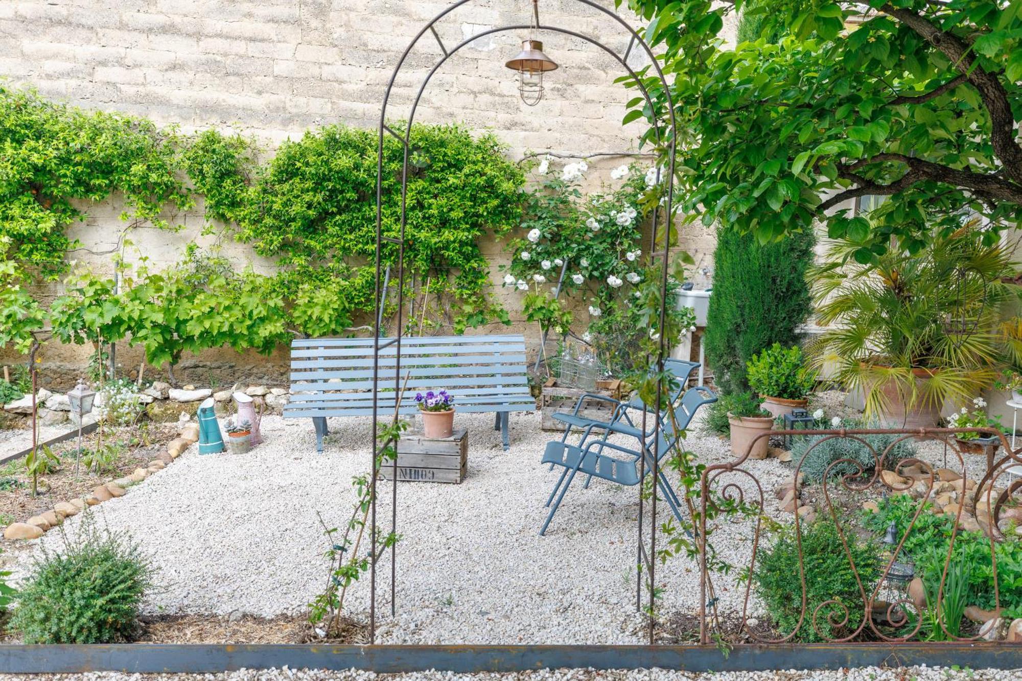 Châteauneuf-de-Gadagne Chambres D'Hotes L'Oreliane En Provence Only Adult מראה חיצוני תמונה