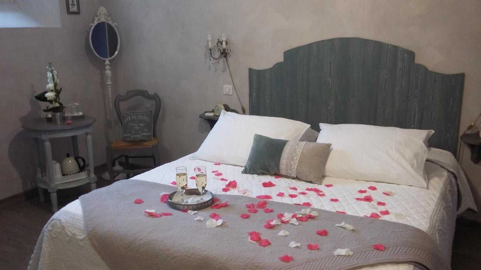Châteauneuf-de-Gadagne Chambres D'Hotes L'Oreliane En Provence Only Adult מראה חיצוני תמונה