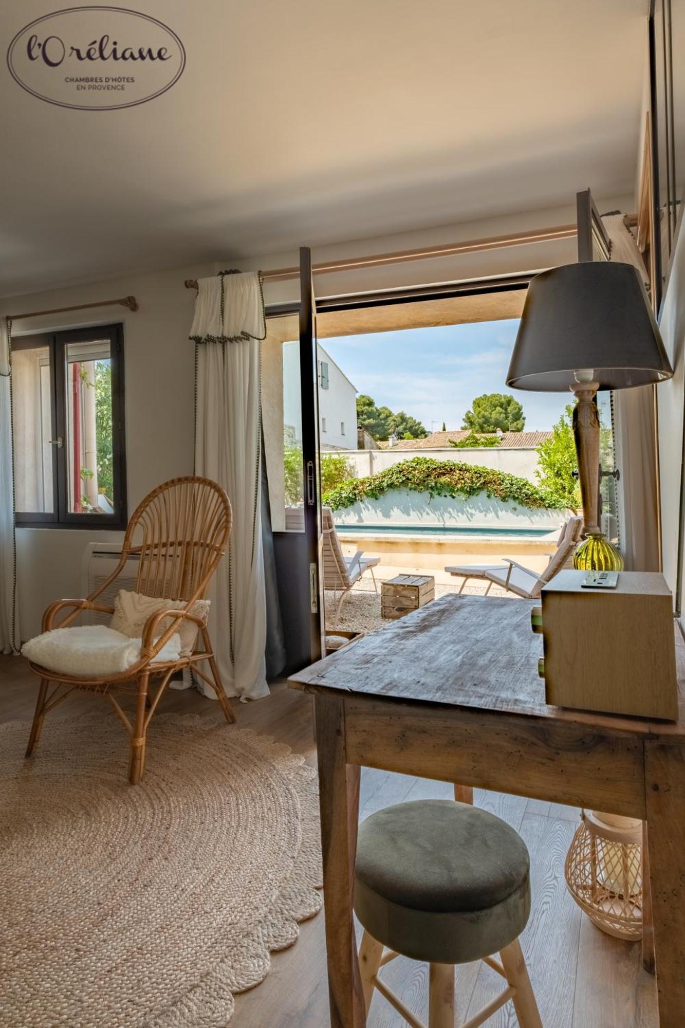 Châteauneuf-de-Gadagne Chambres D'Hotes L'Oreliane En Provence Only Adult מראה חיצוני תמונה