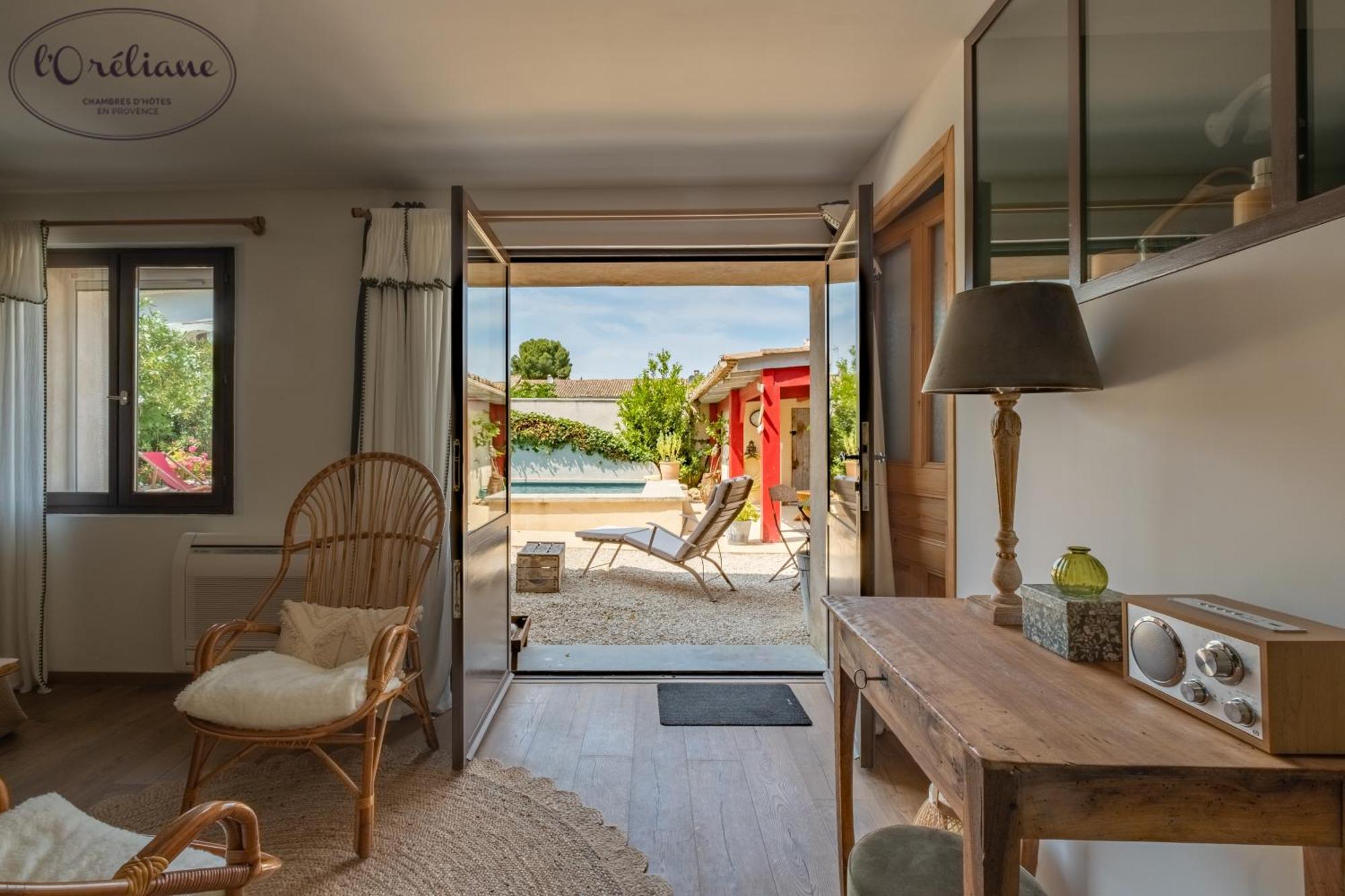 Châteauneuf-de-Gadagne Chambres D'Hotes L'Oreliane En Provence Only Adult מראה חיצוני תמונה