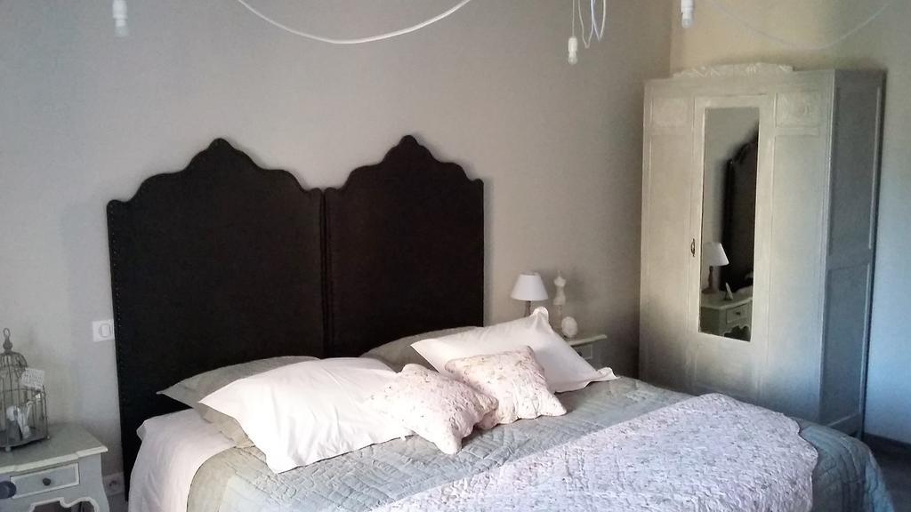 Châteauneuf-de-Gadagne Chambres D'Hotes L'Oreliane En Provence Only Adult מראה חיצוני תמונה